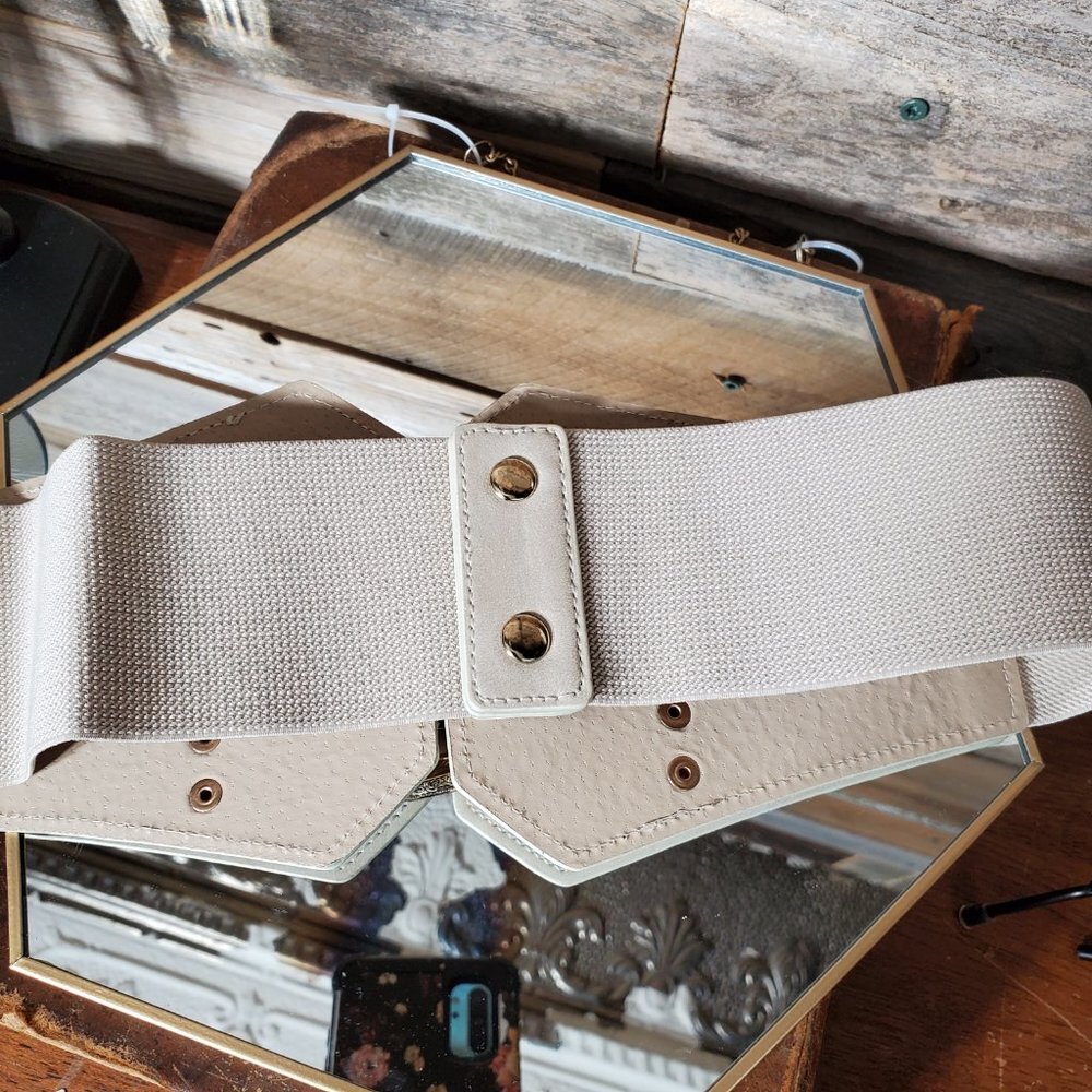Cream & Gold Vintage Style 3-Buckle Cumberbund Belt - Elastic Back - Snap - Picture 5 of 7